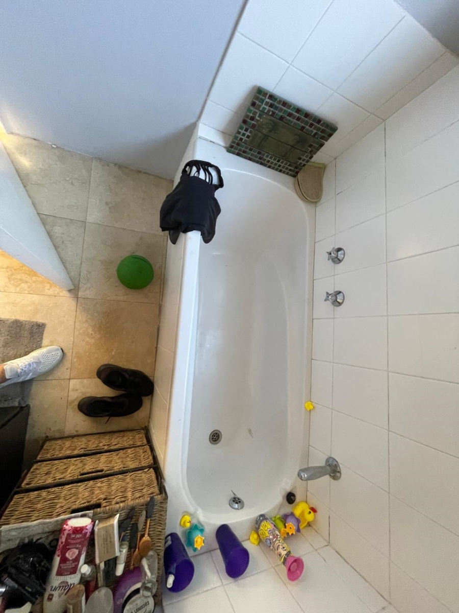 To Let 1 Bedroom Property for Rent in Harfield Village Western Cape